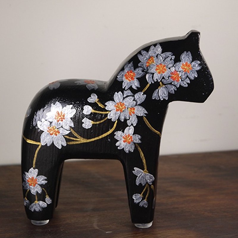 Win now - hand-painted small horse - Items for Display - Wood Black