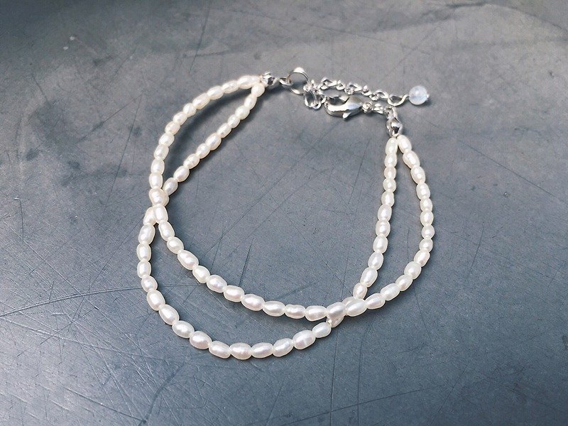 (Ofelia.) sterling silver freshwater pearl double chain bracelet (J84.Pearl) crystal / natural stone