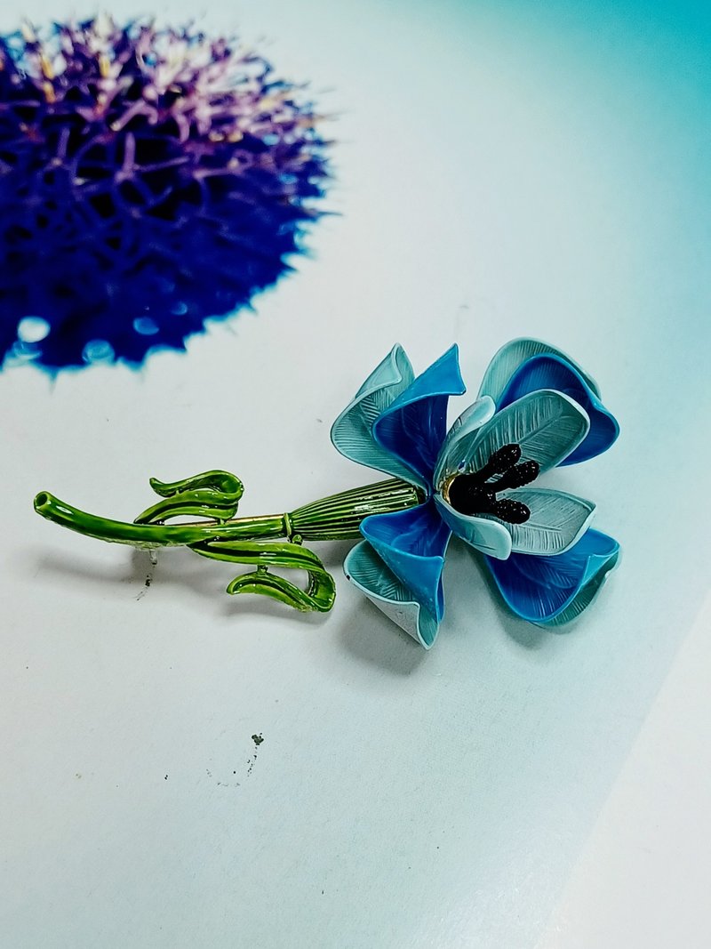 vintage jewelry elegant enamel flower pin - เข็มกลัด - โลหะ 