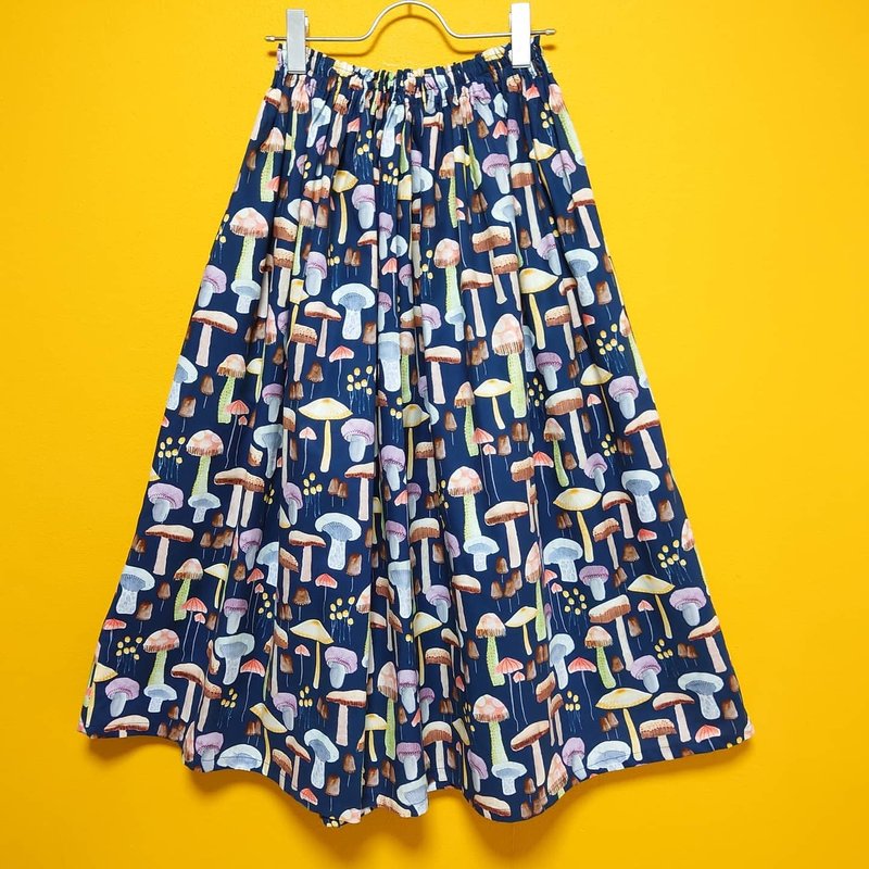 【受注制作】 Mushroom skirt Navy / Free size / USA fabric / 日本製 - 裙子/長裙 - 棉．麻 藍色