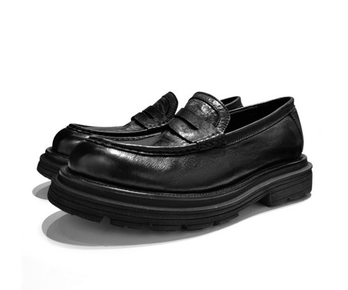 DIAMTE ブラックローファー　厚底　Mサイズ LibertyDoll ローファー レディース 厚底 ヒール タッセル