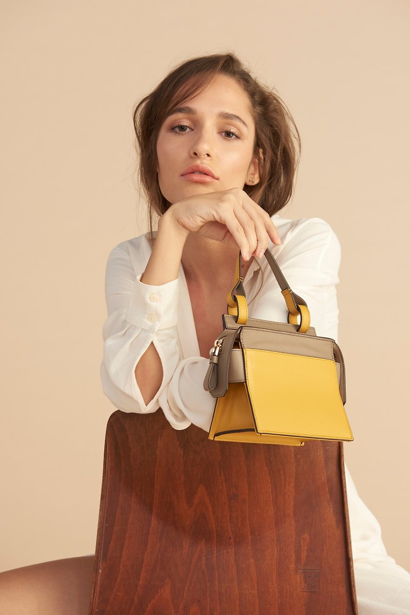 TRACI MICRO Handbag - Minimal genuine cow leather handbag - Brick orange - 手提包/手提袋 - 真皮 黃色