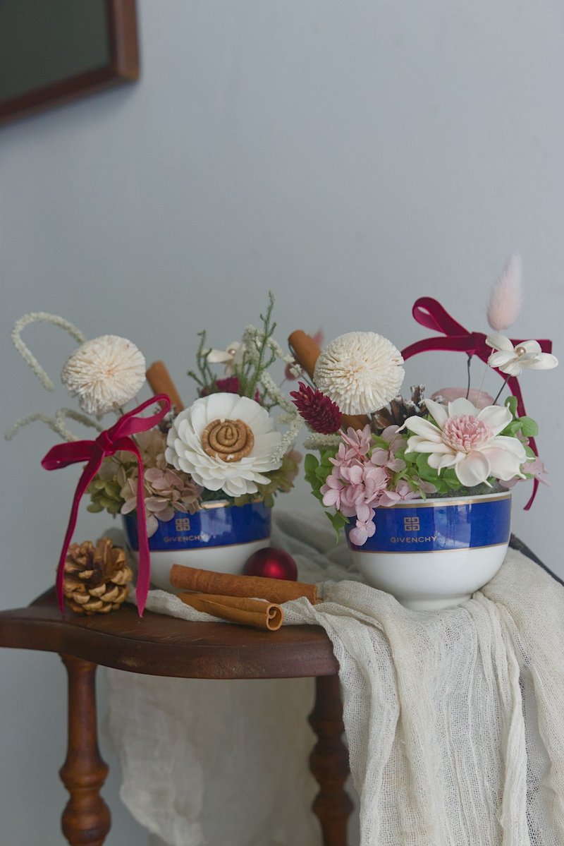 Givenchy瓷器聖誕小花杯 | 名品老件永生花禮 | 聖誕禮物(附禮盒) - 乾燥花/永生花 - 植物．花 多色