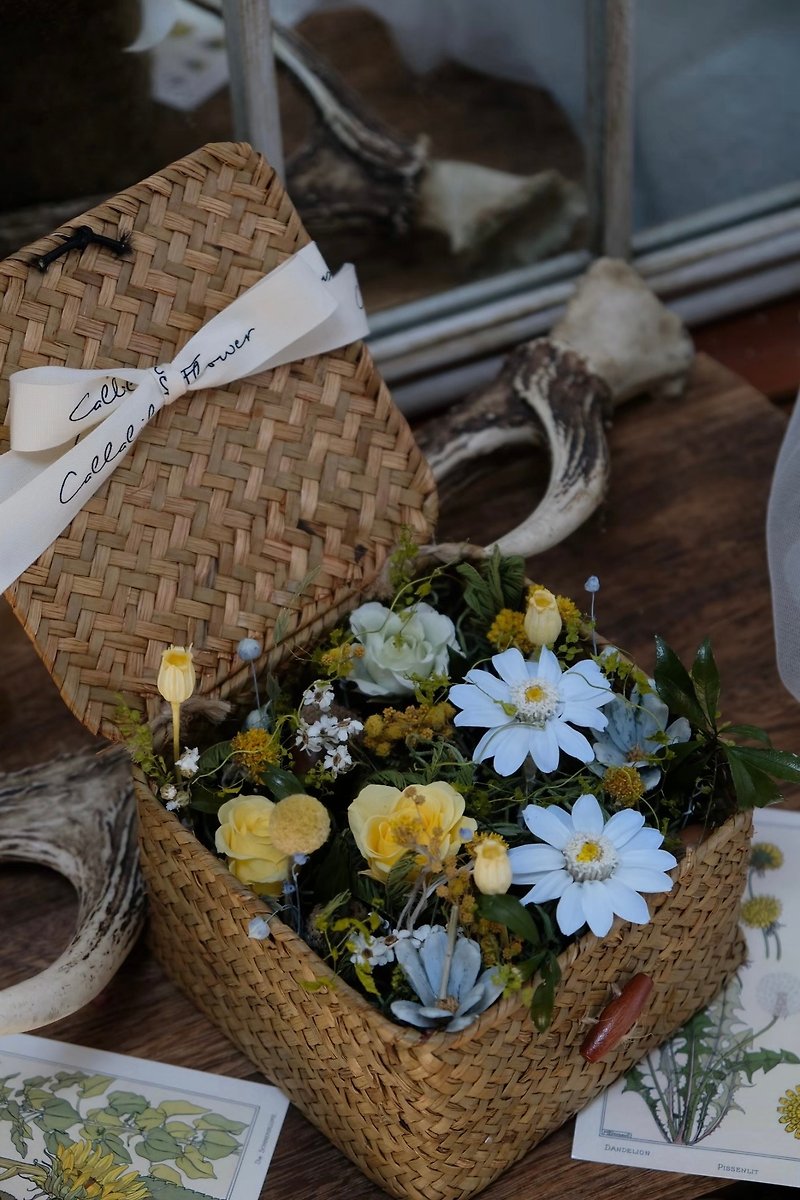 Special offer in stock/Eternal rattan flower box flower basket, eternal flower Sola flower, dried flower, pastoral gift - Dried Flowers & Bouquets - Plants & Flowers Blue