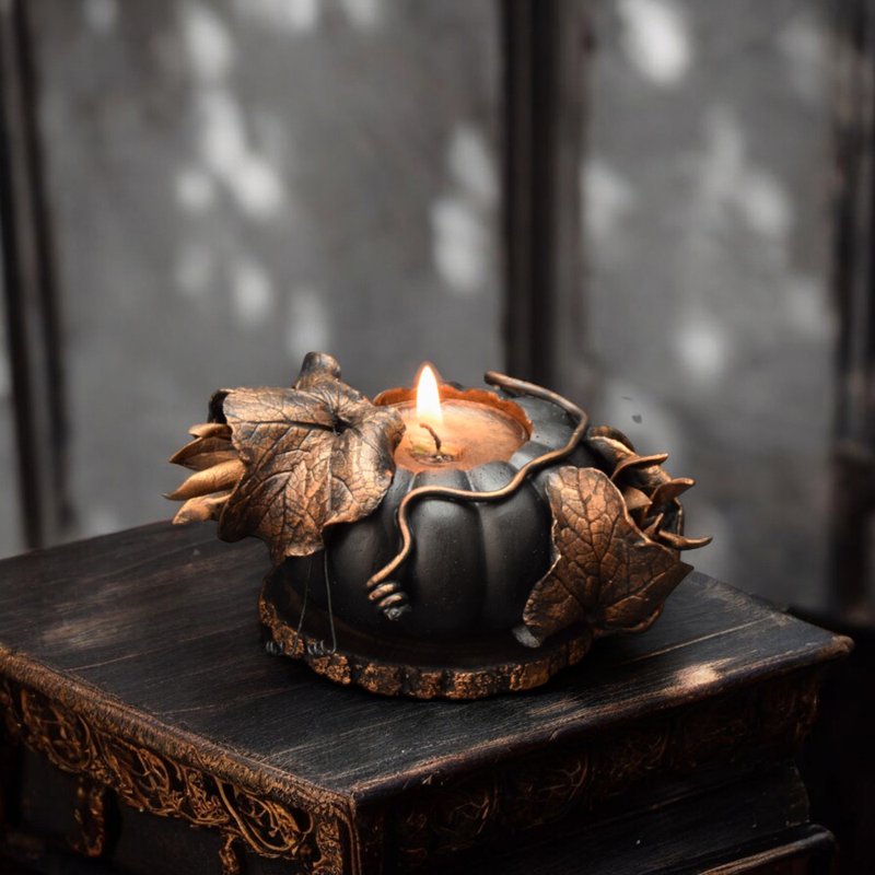 Black pumpkin candle holder with gold flowers handmade leaves for gift wrapped - เทียน/เชิงเทียน - ดินเหนียว สีดำ