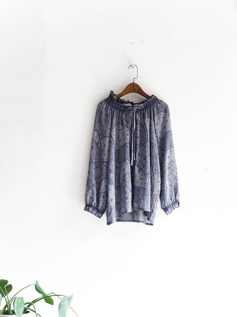 River Water Mountain - Fukui Dark Blue Broken Flower Collar Love Log Antique Silk Shirt Top - เสื้อเชิ้ตผู้หญิง - เส้นใยสังเคราะห์ สีน้ำเงิน
