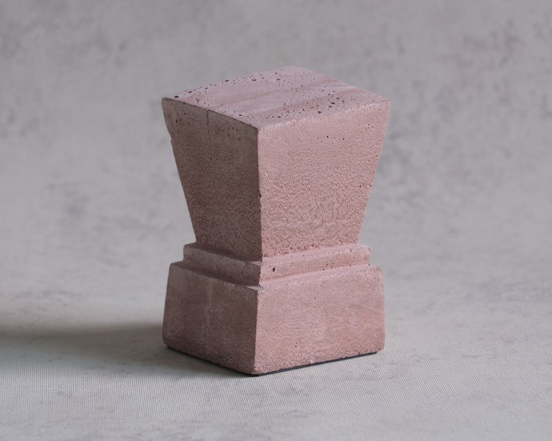 Concrete Bookend Trapezoid Nutmeg Sold as a single - 擺飾/家飾品 - 水泥 粉紅色