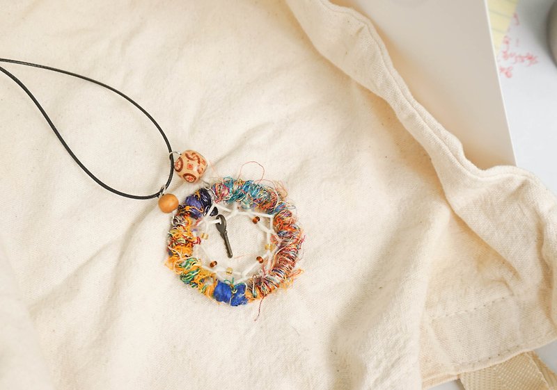Handmade Sari Silk Bracelet - สร้อยคอ - ผ้าไหม สีส้ม