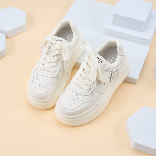 DREAMS SHOP 友善尺碼37-45 厚底 素面綁帶運動風休閒鞋