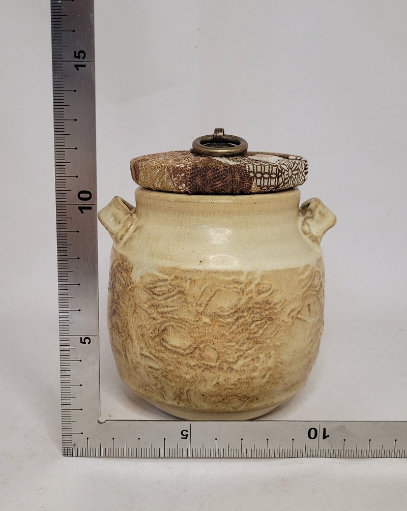 Clay glaze fired binaural decorative embossed pattern teahouse - Teapots & Teacups - Pottery Khaki