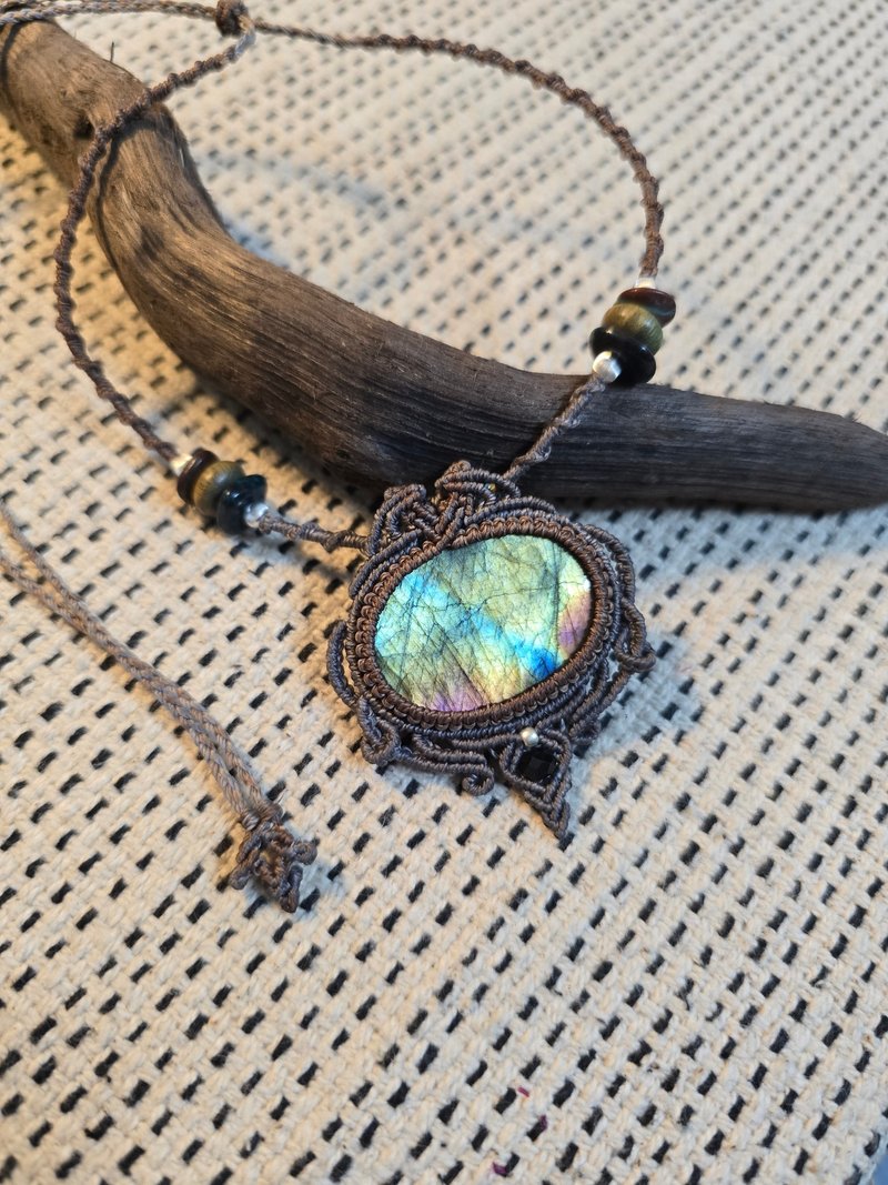 Simple_Colored Labradorite Necklace - สร้อยคอ - วัสดุอื่นๆ สีเทา