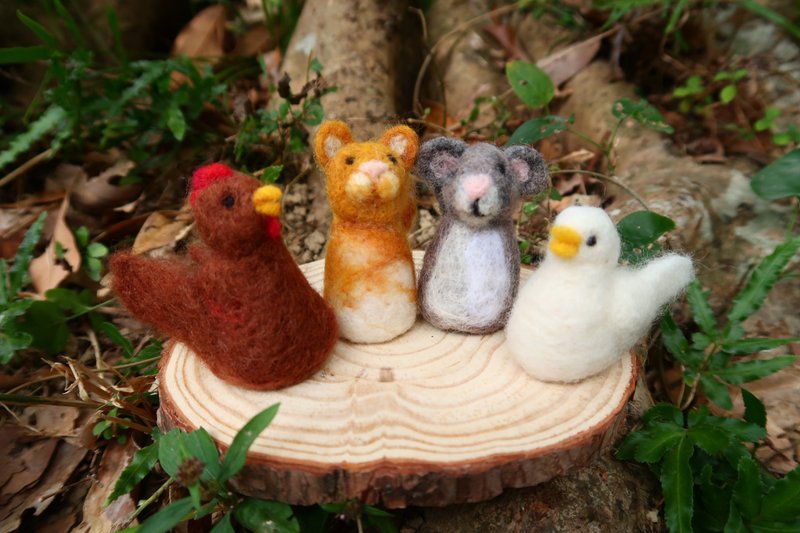 The Little Red Hen Needle felted finger puppets made of 100% wool Story time - Kids' Toys - Wool 