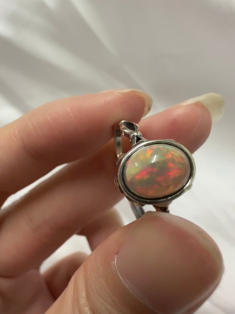 Devotion - Opal Ring - แหวนทั่วไป - เครื่องประดับพลอย หลากหลายสี