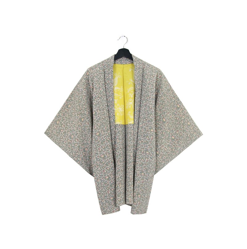 Back to Green :: Japan back kimono plum velage vintage kimono (kc-04) - เสื้อแจ็คเก็ต - ผ้าไหม 