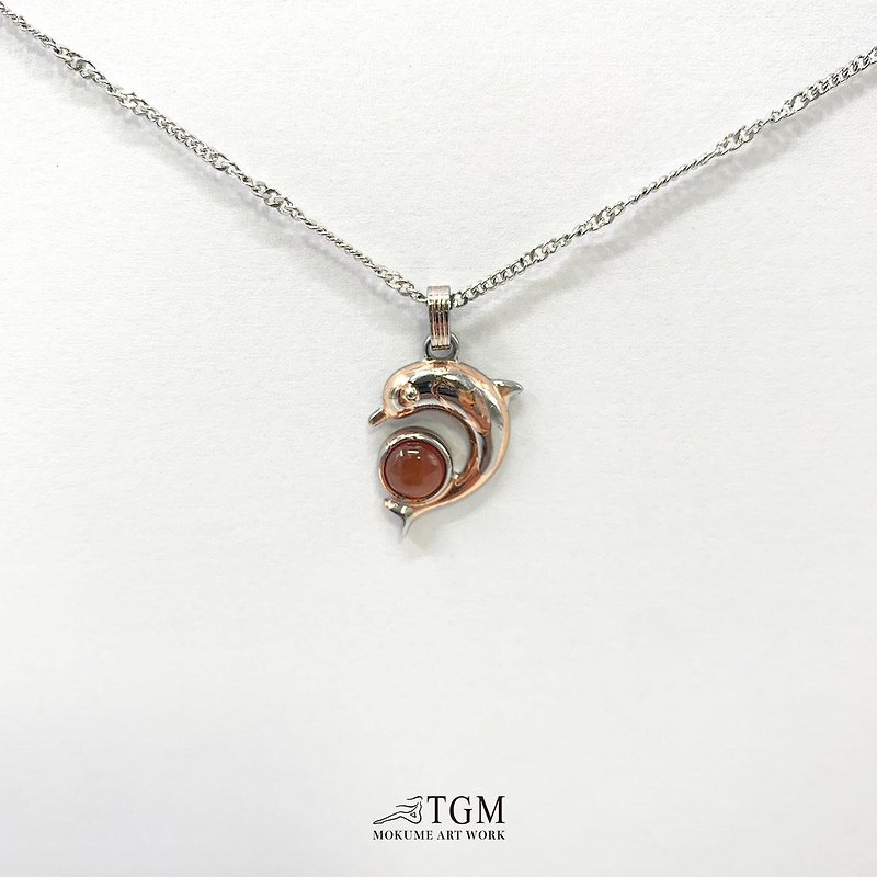Dolphin hug ball necklace for love/love/gift/wooden gold/agate - Necklaces - Other Metals 