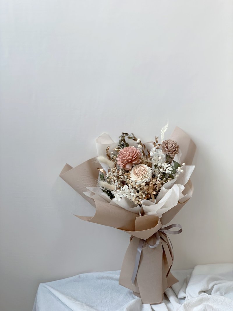 微甜奶茶 乾燥花永生花束 告白花束 生日禮物 情人花束 畢業花束 - 乾燥花/永生花 - 植物．花 多色