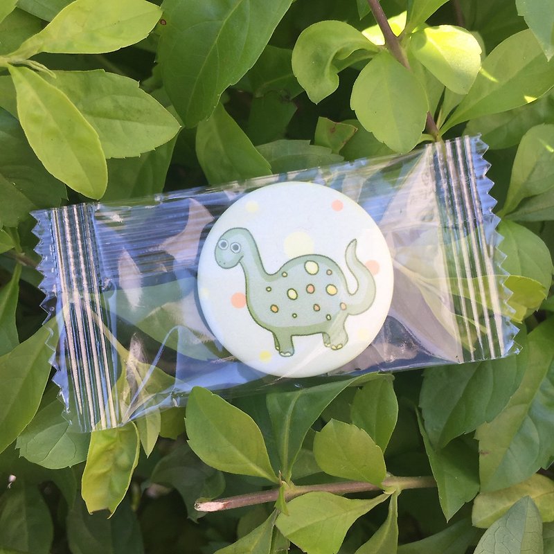 Dinosaurs coming! / Small badge (32mm) - Badges & Pins - Plastic Green