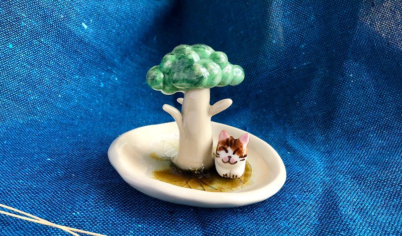 大樹小貓陶瓷飾物碟 - 擺飾/家飾品 - 瓷 綠色