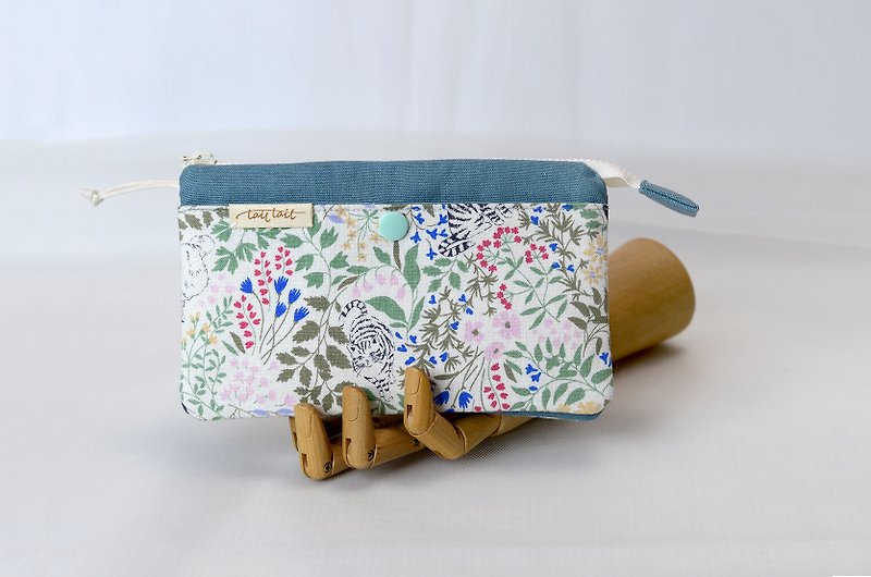 [Japanese cloth] Handmade cloth multi-layer storage wallet_with exclusive card storage pocket #catgarden - Wallets - Cotton & Hemp 