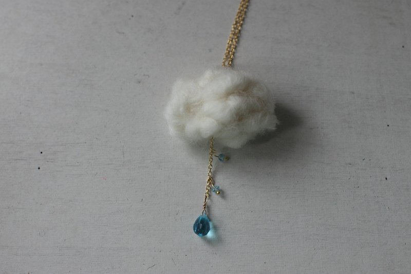 Aqua blue fat raindrop necklace - สร้อยคอ - ขนแกะ สีน้ำเงิน