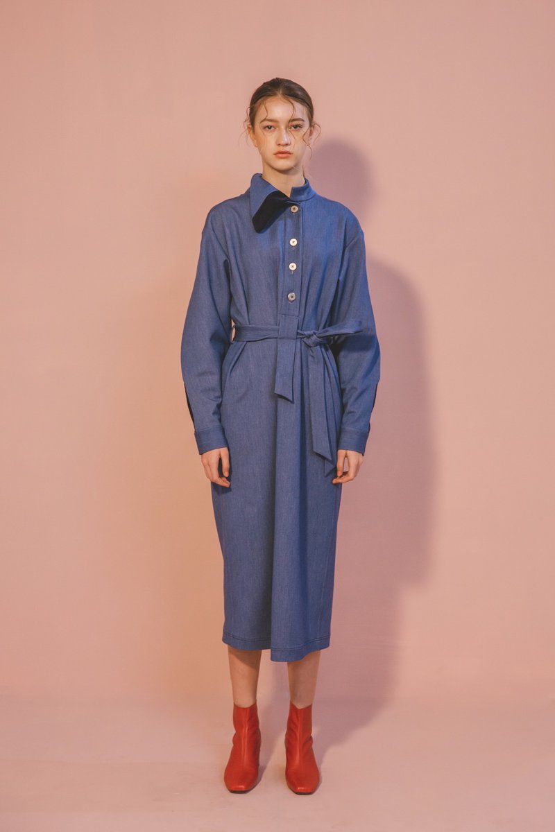 サンプルセール / アシンメトリーラペル デニムワンピース - ワンピース - その他の化学繊維 ブルー