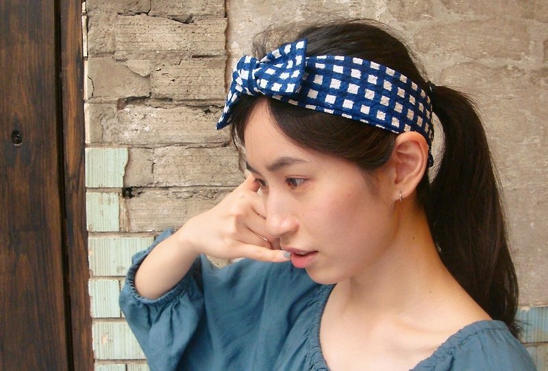 Blue grid bubble l limited l bow tie-style headband Japanese texture - ที่คาดผม - ผ้าฝ้าย/ผ้าลินิน สีน้ำเงิน