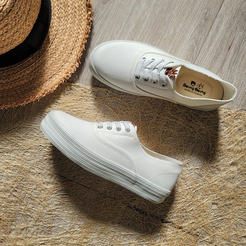 3-color must-have natural-looking lazy shoes, strapless canvas shoes, white shoes, Little Red Riding Hood and the Big Bad Wolf - Women's Casual Shoes - Cotton & Hemp White