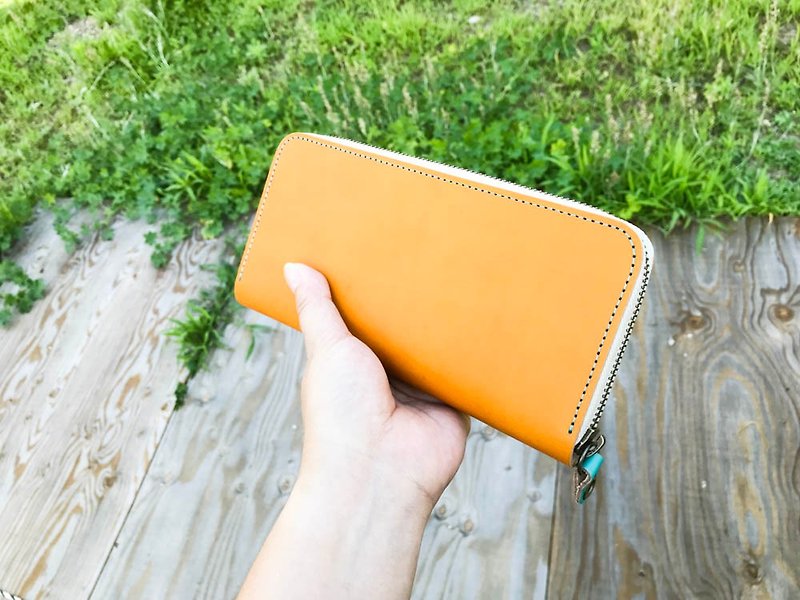 ROUND Nostalgic sunset romance Round zip wallet Smartphone is also OK RZW-CCBO-PGT-T - Wallets - Genuine Leather Orange