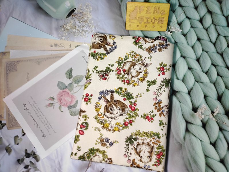 Forest Series - Japanese Out-of-Print Fabric Wreath White Rabbit Cloth Book Cover - Cloth Book Cover - Applicable to A5-25K - ปกหนังสือ - ผ้าฝ้าย/ผ้าลินิน 