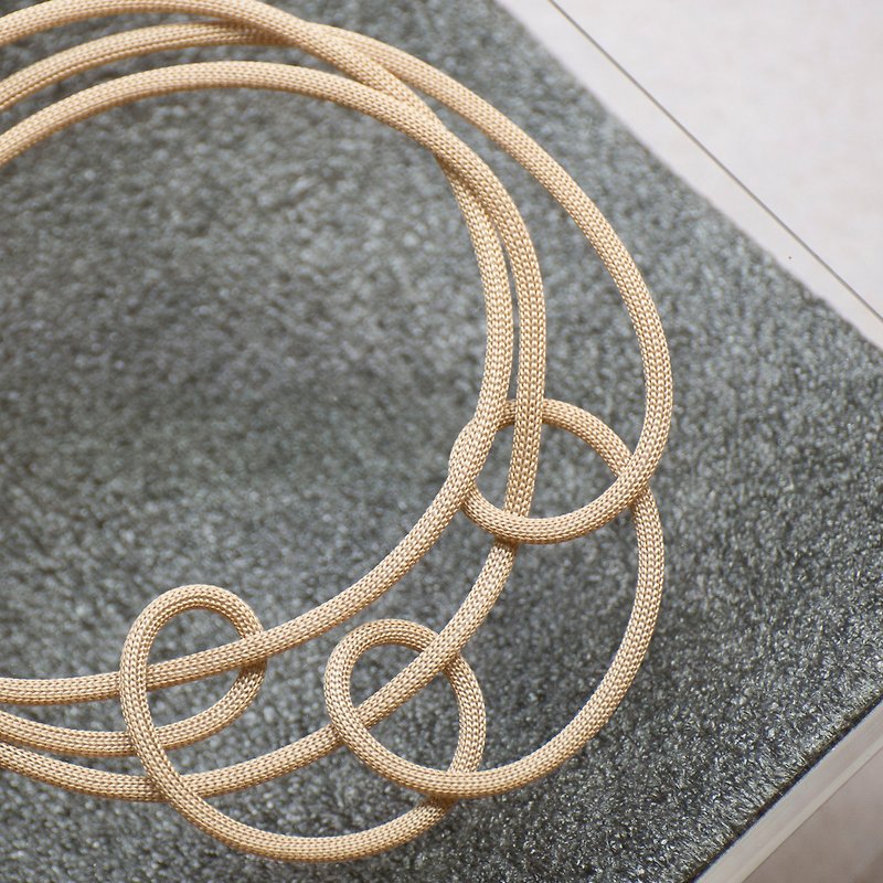 Lussli | Knitted Necklace - CIRCLE (Gold) - สร้อยคอ - ผ้าไหม สีนำ้ตาล