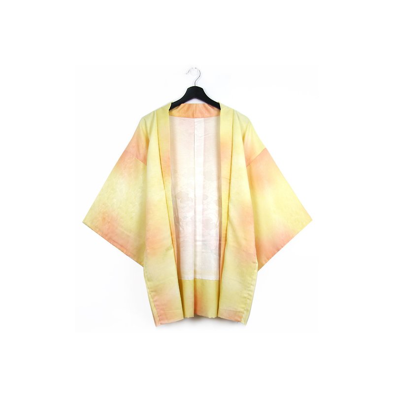 Back to Green-Japan brought back feather weaving fresh hand-painted /vintage kimono - เสื้อแจ็คเก็ต - ผ้าไหม 