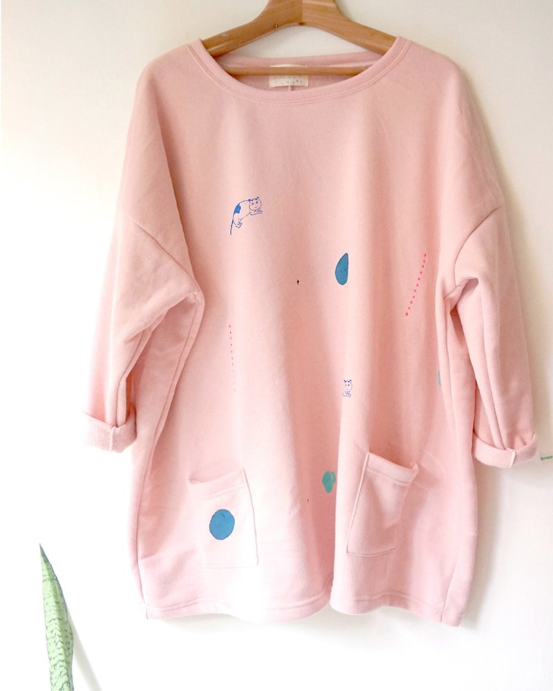 暖かい穏やかな浅いポケットブラシピンクの長袖の柔らかい綿のポケット✦子猫、星、ラウンドビスケット - トップス - コットン・麻 ピンク