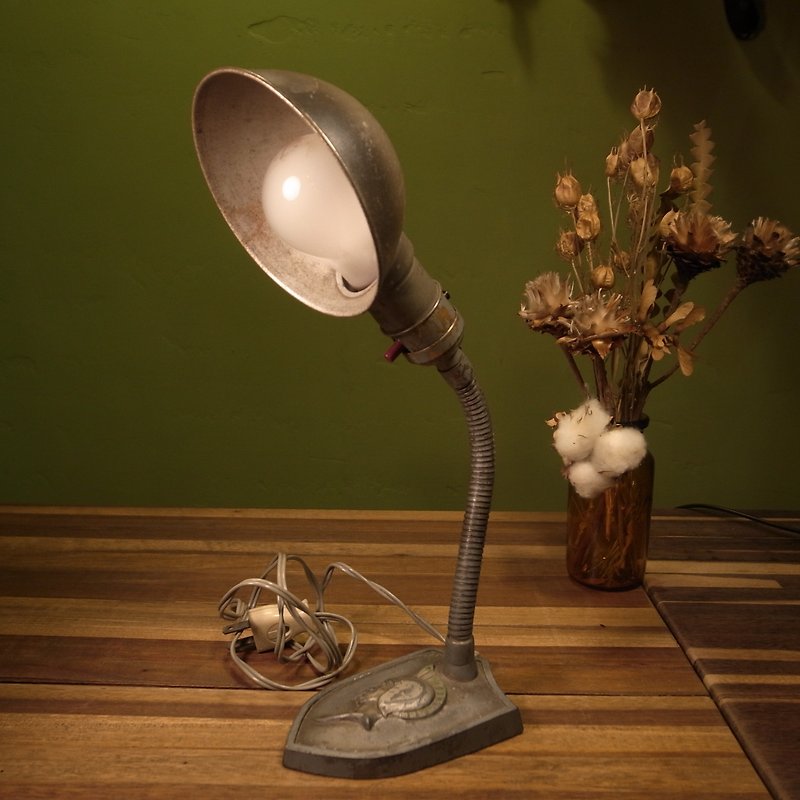 Old bone knight metal old lamp VINTAGE RETO - Lighting - Other Metals Silver