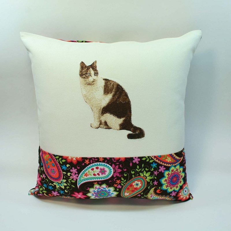 Big Cat embroidered pillow cover 05- - หมอน - ผ้าฝ้าย/ผ้าลินิน สีนำ้ตาล