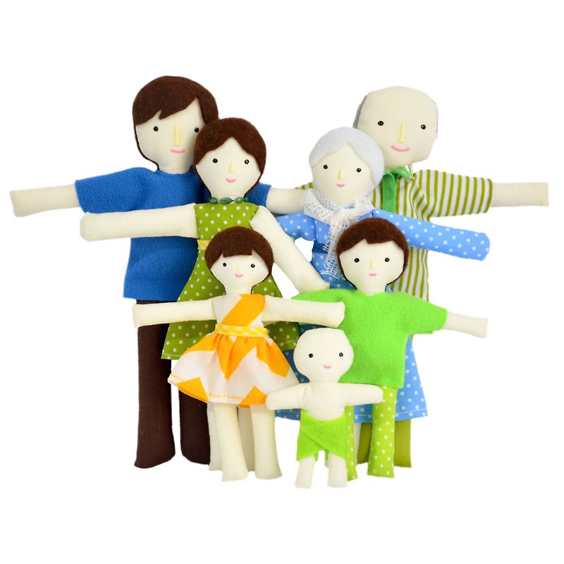 Family of dolls with light  skin color -  布娃娃 - Doll house  - Handmade - Doll - ของเล่นเด็ก - เส้นใยสังเคราะห์ ขาว