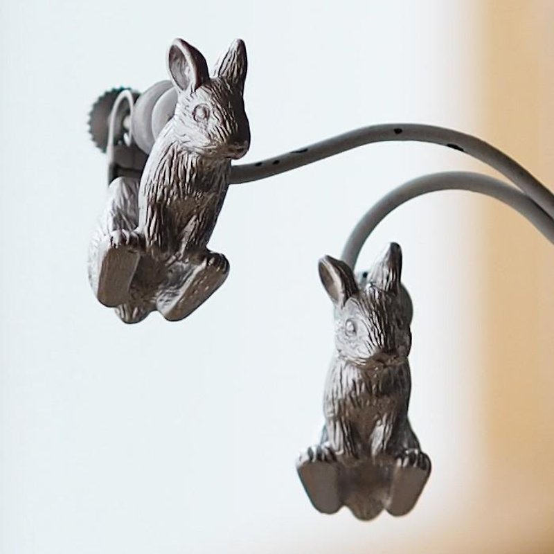 Usagi Earrings Netherland Dwarf (Silver) - ต่างหู - โลหะ สีเงิน