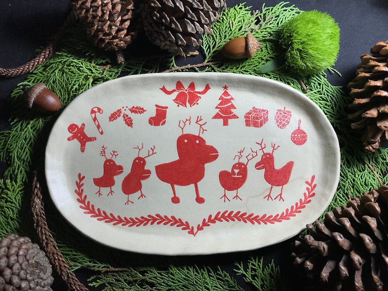 Elk Family Christmas Oval Plate - Items for Display - Pottery 
