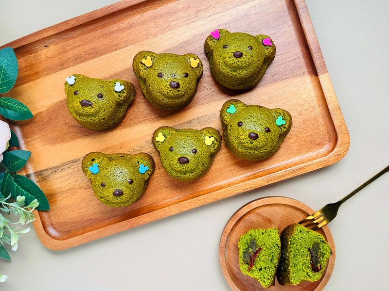 Carson. Bear Roselle Matcha Madeleine Cake - เค้กและของหวาน - วัสดุอื่นๆ สีเขียว