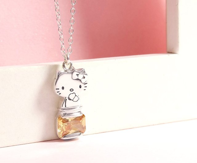 Amazon.com: The Jewelers House 14K Gold Finish Unisex Simulated Diamond  Iced Out Cute Hello Kitty Head Cartoon Charm Pendant Necklace Set Free Rope  Chain, Birthday Gift (Rose Gold Finish) : Clothing, Shoes