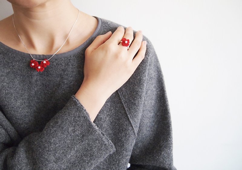 法式玫瑰紅蕾絲線人手編織花系指環 BR052 - 戒指 - 繡線 紅色