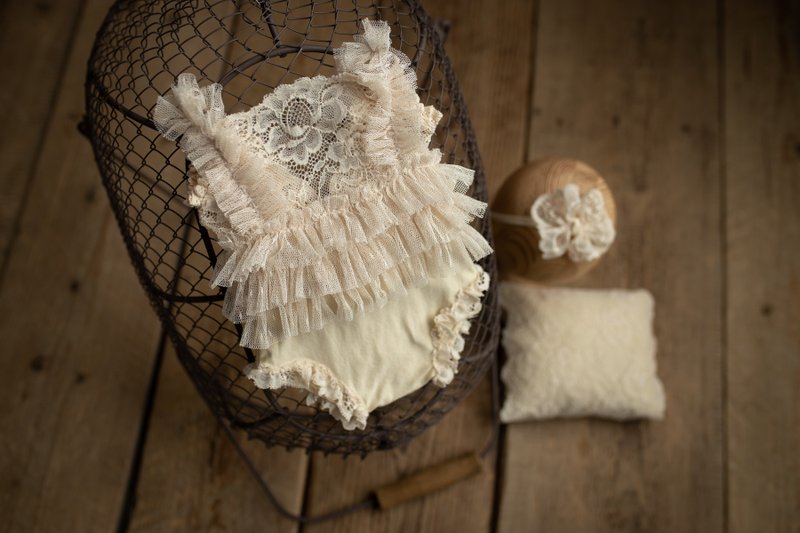 Beige romper for newborn girl with elegant lace trim, headband & Newborn pillow - เครื่องประดับ - โลหะ 