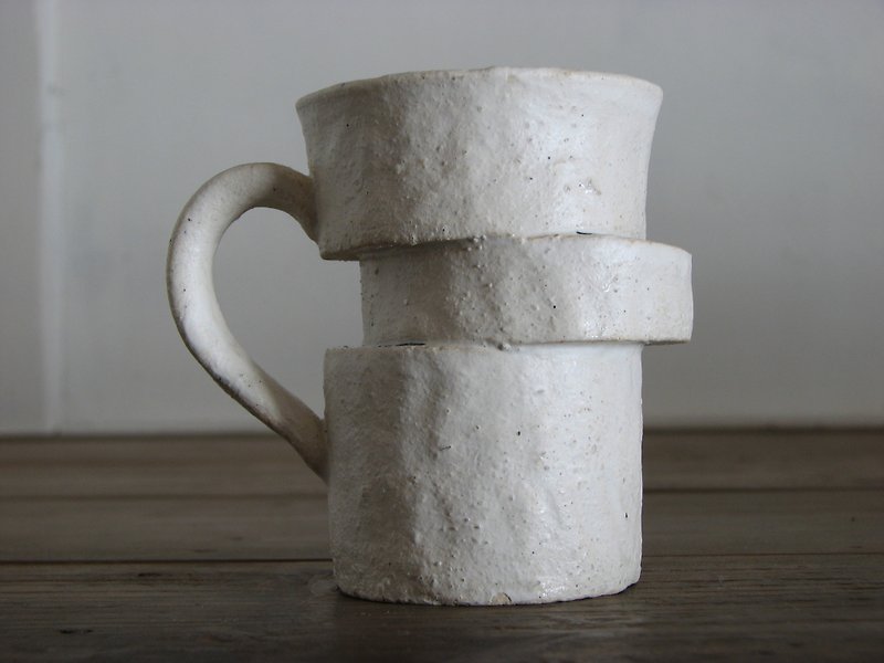 It is offset coffee cup - แก้วมัค/แก้วกาแฟ - ดินเผา ขาว