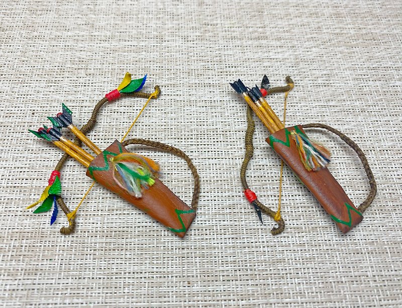 Bow with arrows. Puppet miniature. 1:12. Dollhouse accessories. - 公仔模型 - 其他材質 