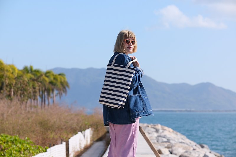 Dark blue striped tote bag - กระเป๋าแมสเซนเจอร์ - ผ้าฝ้าย/ผ้าลินิน 