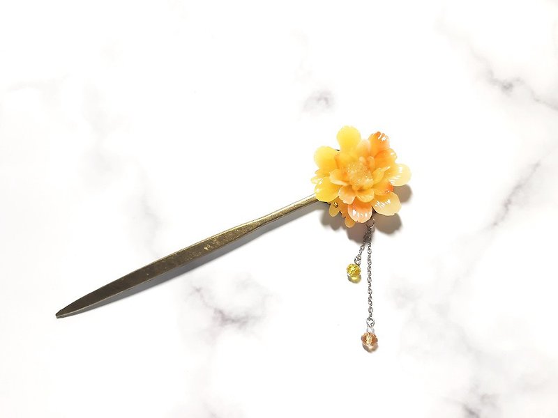 Multi-petal orange hairpin styling - Hair Accessories - Other Materials Multicolor