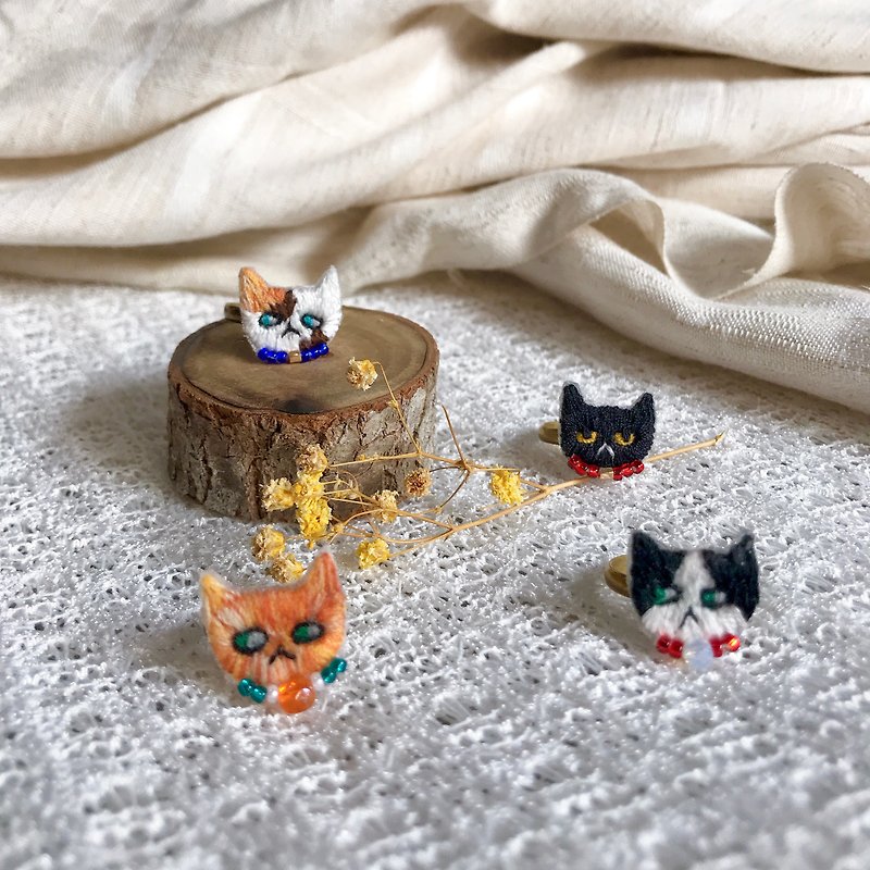 刺しゅう糸 リング ブラック - 手刺繍//猫さんのリング