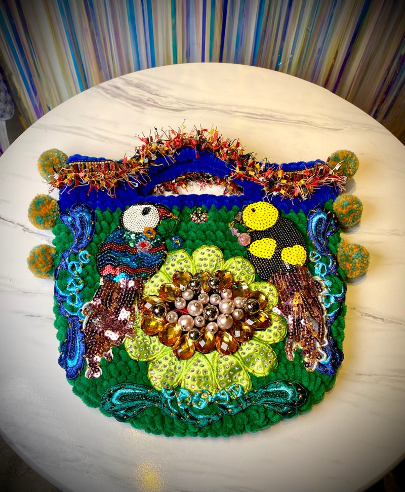 OTT•獨一無二•Unique編織彩虹鳥兒與花刺繡釘珠手提袋 - 手提包/手提袋 - 棉．麻 綠色