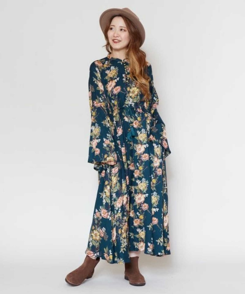 [Popular Pre-order] Romanian Romantic Rose Print Bell Sleeve Dress (3 Colors) IAC-4307 - ชุดเดรส - วัสดุอื่นๆ 