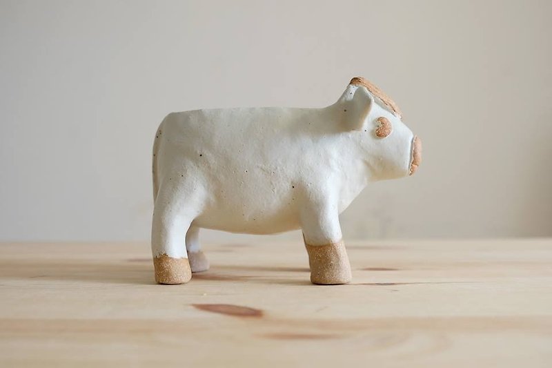 I have a cow - Pottery & Ceramics - Pottery White