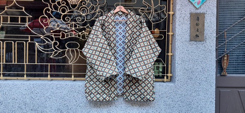 AMIN'S SHINY WORLD 復古海棠花湖水藍咖啡橘滿版提花 KIMONO - 男夾克/外套 - 棉．麻 多色
